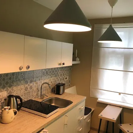 Apartment Cozy 1-bedroom With Free Parking *