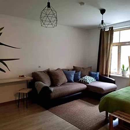 Cozy 1-bedroom With Free Parking דירה