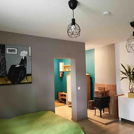 Apartment Cozy 1-bedroom With Free Parking